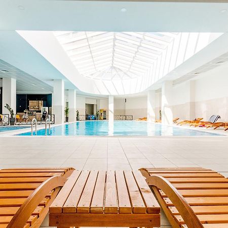 Luxury Condo On 18Th Floor With Pool, Fitness, Parking Included. Skopje Buitenkant foto
