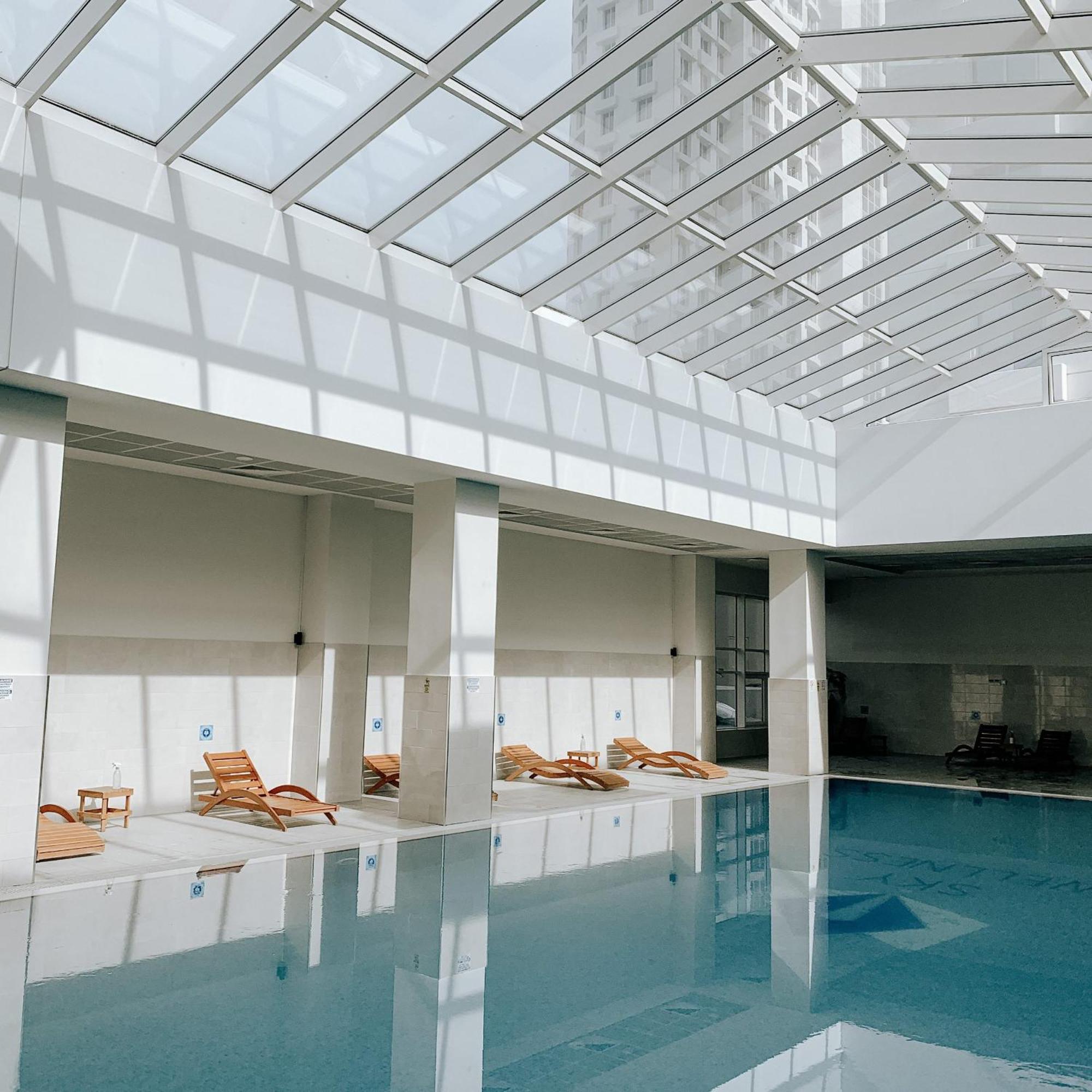 Luxury Condo On 18Th Floor With Pool, Fitness, Parking Included. Skopje Buitenkant foto