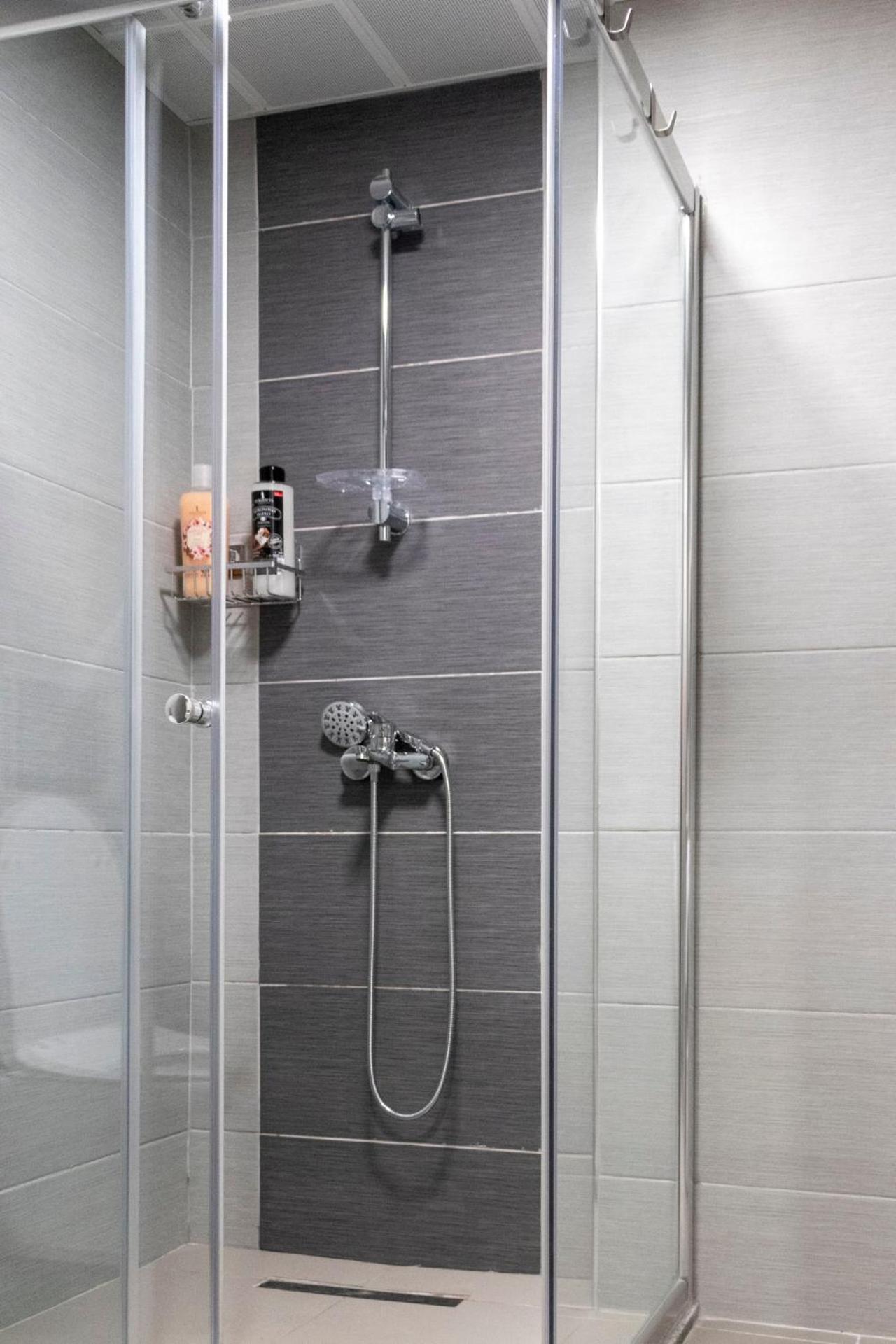 Luxury Condo On 18Th Floor With Pool, Fitness, Parking Included. Skopje Buitenkant foto