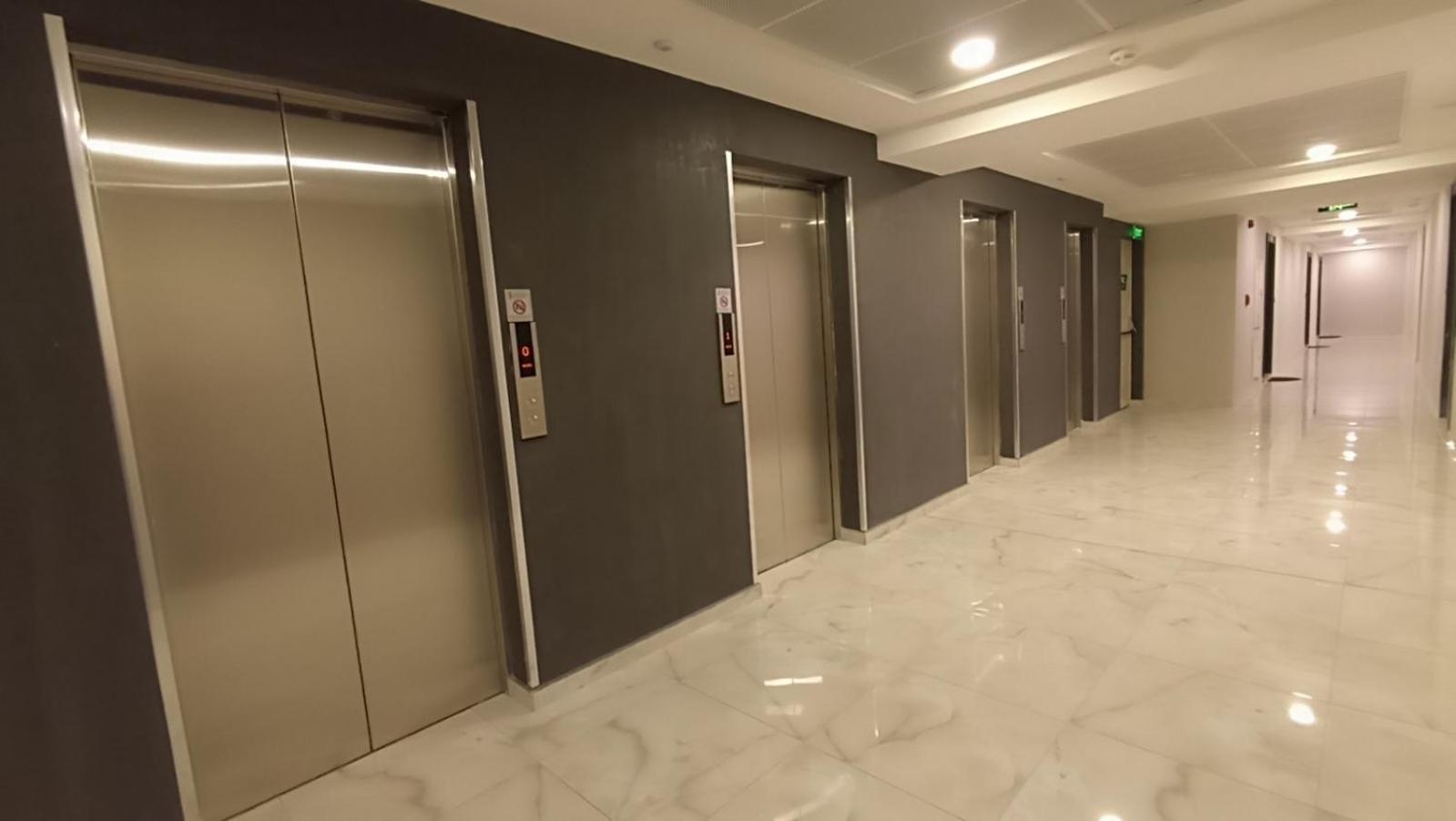 Luxury Condo On 18Th Floor With Pool, Fitness, Parking Included. Skopje Buitenkant foto