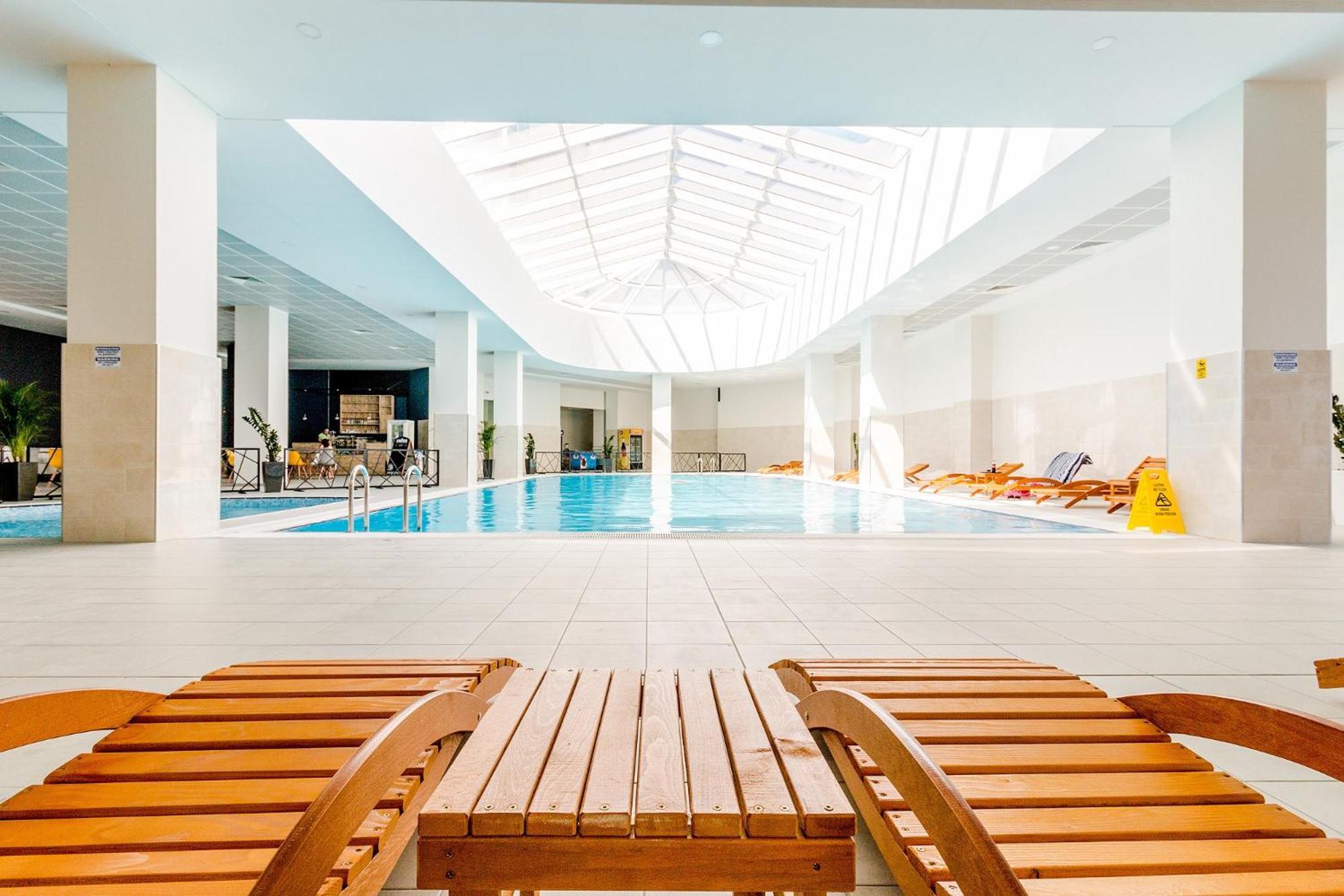 Luxury Condo On 18Th Floor With Pool, Fitness, Parking Included. Skopje Buitenkant foto