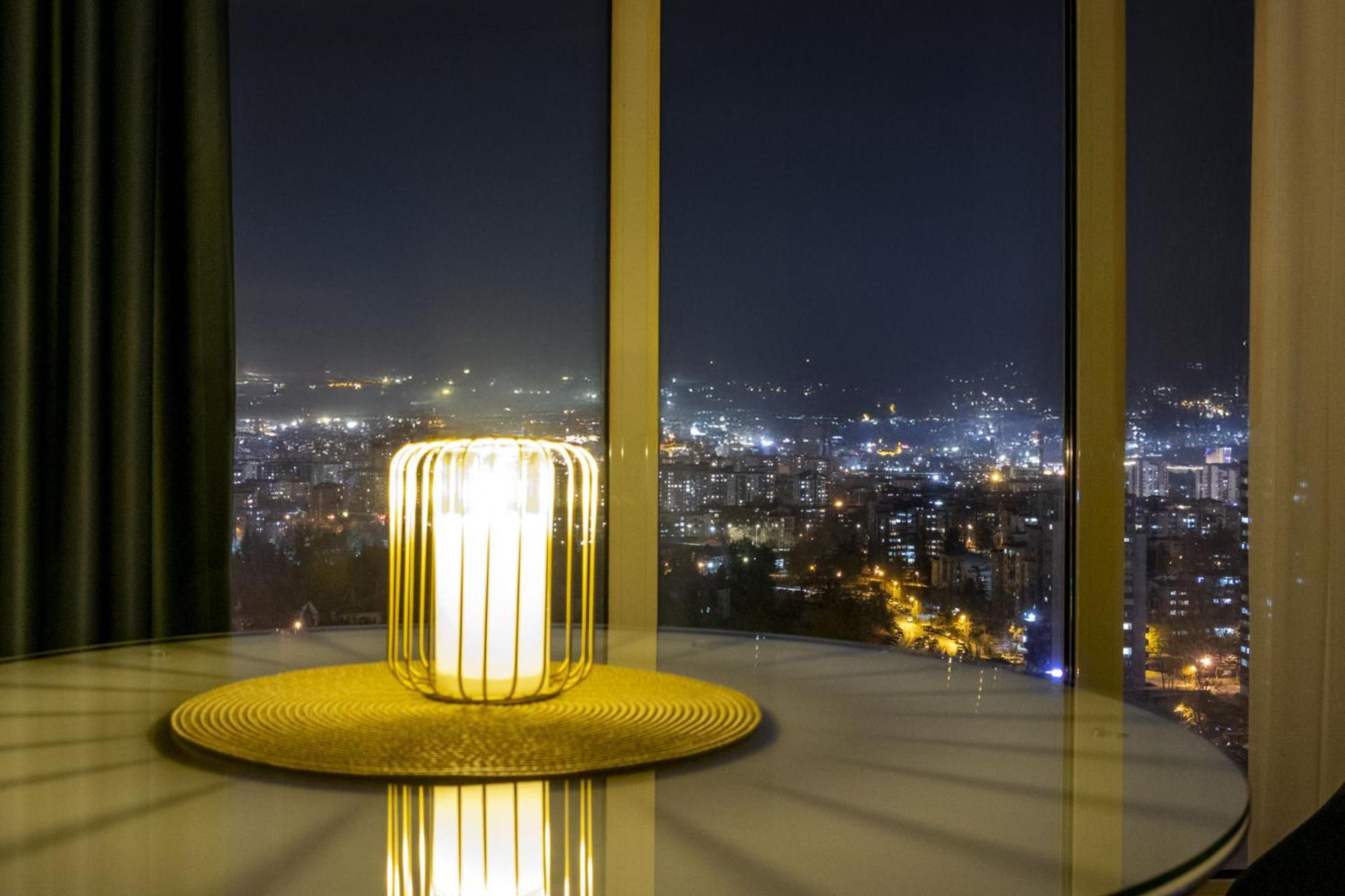 Luxury Condo On 18Th Floor With Pool, Fitness, Parking Included. Skopje Buitenkant foto